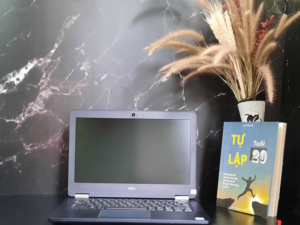 Laptop cũ Dell latitude 5270 core i5