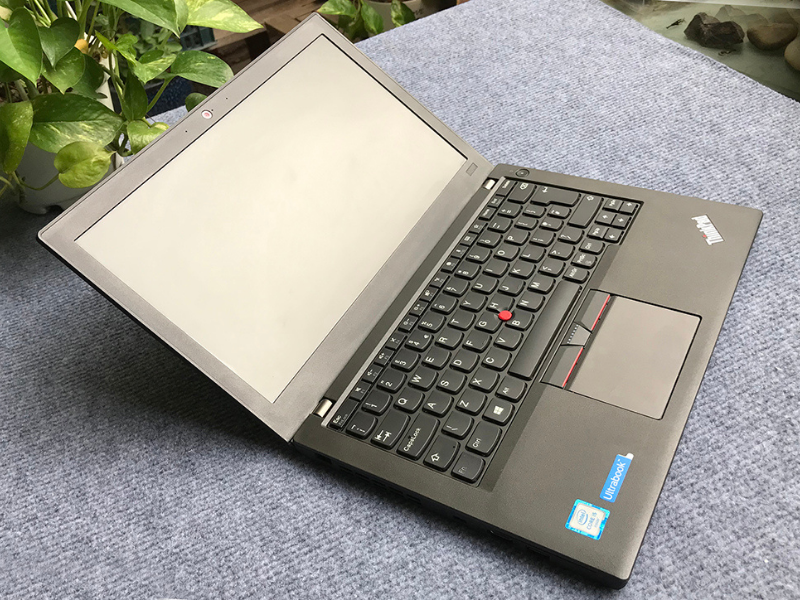 Laptop cũ Lenovo ThinkPad X270 core i5